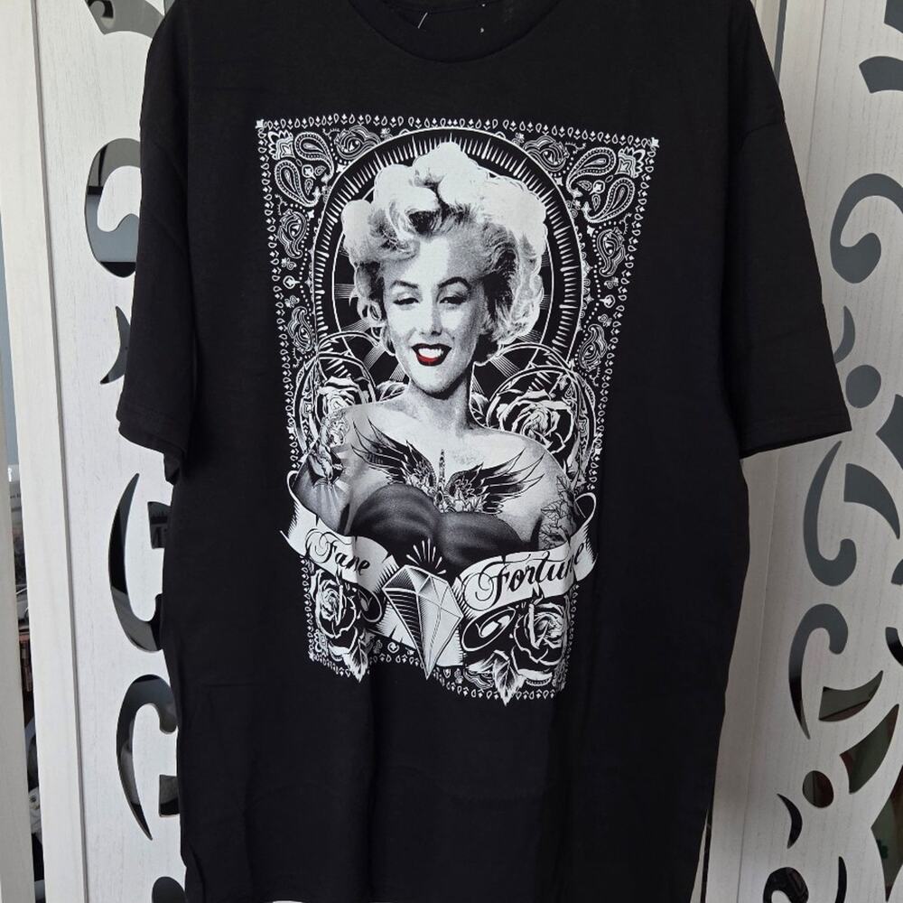 Marilyn Monroe Graphic Tee Mens XL Black Tattooed Bandana Roses Diamond Red Lips
